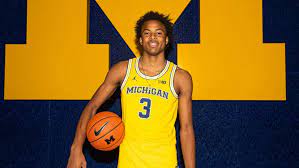 After his senior year, moody committed to arkansas. 4 Star Sg Moses Moody Closing In On Commitment