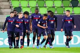 L'équipe de france de football espère décrocher une médaille lors de ces jeux olympiques 2021 au japon, mais a débuté par une défaite. Jo Tokyo Les Bleus Connaissent Leurs Adversaires Sport Fr