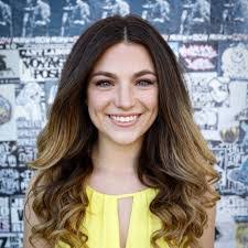 Jana Sanders's Instagram, Twitter & Facebook