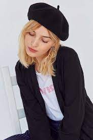 This Is How French Girls Maintain Their Summer Hairstyles Felt Beret French Girl Beret