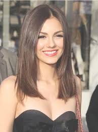 If your hair is curly, style with the tips from #8 and create two buns. Average Hair Length In Women