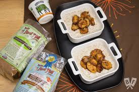 Almond milk and almond extract work with banana and to sweeten and flavor rolled oats in this quick and easy breakfast recipe. Caramelized Banana Breakfast Porridge Big Flavors From A Tiny Kitchen