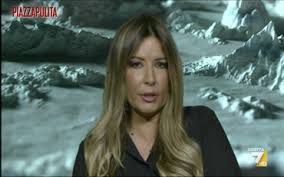 Io cercavo una donna che a ragionare non sapesse di niente e che, soprattutto, fosse molto bassa. Piazza Pulita Selvaggia Lucarelli Non Risparmia Nessuno I Ristoratori Vogliono Riaprire Colpa Dei Politici Come Matteo Salvini Il Tempo