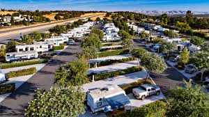 Wine country rv resort places you within a short walk of ravine waterpark and within a mile (2 km) of barney schwartz park. Rv Living In Paso Robles Wine Country Vines Rv Resort