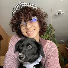 Deidre Moran's Instagram, Twitter & Facebook