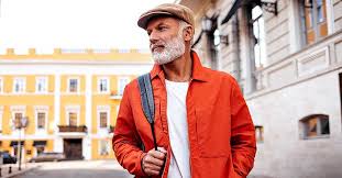 Trouvez des photos de banque d'images de haute qualité, que vous ne trouverez nulle part ailleurs. Les Erreurs Modes Les Plus Courantes Faites Par Les Hommes Apres 50 Ans