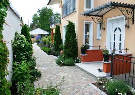 Toskana Garten Mit Schwimmteich In Stockdorf Peter Berghald Gartendesign In 2020 Schwimmteich Garten Design Garten