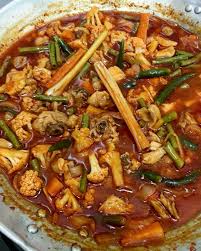 300 gram ayam (campuran bahagian isi dan tulang 3 sudu besar minyak masak 1 sudu besar cili kisar 2 ulas bawang putih(ketuk) 1 inchi. Kuali Mama Resepi Paprik Ayam Bahan Bahan Paprik Ayam Facebook