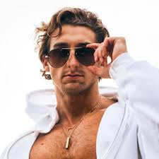 Anthony Dawson (TooTurntTony)