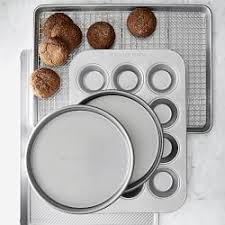 Williams Sonoma Traditionaltouch 6 Piece Bakeware Set With Images Bakeware Set
