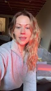 Amanda Eggert's Instagram, Twitter & Facebook