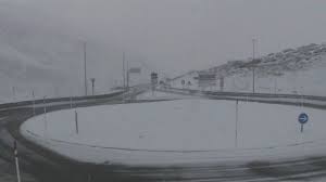 Garderies / jardins de neige. La Neige Sur Les Routes D Altitude Rend La Circulation Difficile Dans Les Pyrenees Le Blog Des Pyrenees