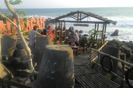 Jangan lupa suncribe dan lake ya. Ramainya Pelat B D Dan F Di Pantai Glagah Yogyakarta Halaman All Kompas Com