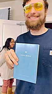 Show Me Your Bible!! Whoop whoop!! 😆🙌📖