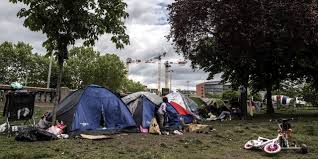 Seine Saint Denis La Police Evacue Le Vaste Campement De Migrants D Aubervilliers