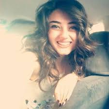 Muna Khalil (@MunaKhalil13)