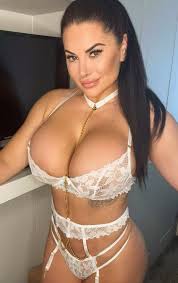 Brian O. 😎 on X: Sophie Lawson is so HOT! 😍 t.cok7PkK4ciMK  X