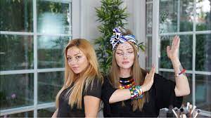 İnternette yaptığı videolarla adından sıkça söz ettiren danla biliç'in büyük bir hayran kitlesi ece seçkin neden evlenemediğini açıkladı. Danla Bilic Ece Seckin E Neden Kirildi