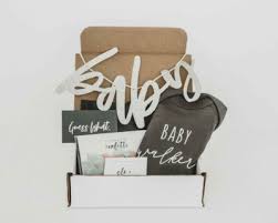 31 Creative Ways To Announce Pregnancy To Immediate Family 2021 Empiricalmama