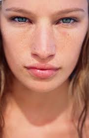 Big eyes is full of fascinating questions about the meaning of art, the concept of popularity, and big eyes is not a major film from tim burton, and it has some tonal issues, but one can see why he. Would You Rather Have Full Lips And Small Eyes Or Big Eyes And Thin Lips Glamour