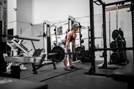 Proper form, variations, and common mistakes. What Are The Differences Between Stiff Leg Romanian Deadlifts Jefit 1 Gym Home Workout App