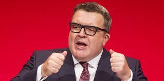 Ursula Osborne's Instagram, Twitter & Facebook