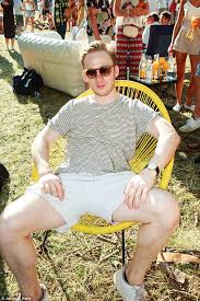 Cole only has one guest feature on his new k.o.d album and fans thinks it's his alter ego. The Crown S Olivia Colman Parties At Wilderness Festival Daily Mail Online