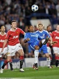 Hymne de la ligue des champions, et entrée des joueurs sur la pelouse. Photos Foot Didier Drogba 06 04 2011 Chelsea Manchester United 1 4 Finale Champions League 2010 2011