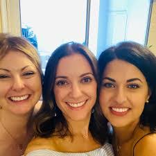 Suzanne Rennie's Instagram, Twitter & Facebook