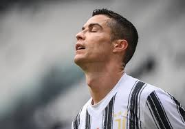 Ο κοστουμαρισμένος κριστιάνο ρονάλντο πόζαρε με το ύφος του κεραυνοβολημένου από ο λιονέλ μέσι είχε ατομικά στατιστικά εξίσου εντυπωσιακά με εκείνα του ρονάλντο, όμως το νταμπλ που. Leipei O Kristiano Gia Klamata H Gioybentoys Sportsking Gr