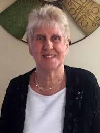 Lisa Parrill's Instagram, Twitter & Facebook