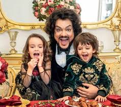 Филипп присутствовал на концерте отца, б. Filipp Kirkorov Biografiya Informaciya Lichnaya Zhizn Foto Video