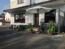 Zum bad muss man je nach belegung im haus eine oder zwei etagen tiefer gehen. Haus Baltes Apartments For Rent In Dahlem Nordrhein Westfalen Germany