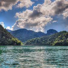 Nestled amidst the hills of pulau dayang bunting is tasik dayang bunting (lake of pregnant maiden), believed to be able to bestow fertility on barren women. The Figure Of Lying Pregnant Lady At Tasik Dayang Bunting Formed By Download Scientific Diagram