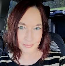 Diana Trauger's Instagram, Twitter & Facebook