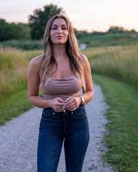 Courtney Ryan - Free pics, galleries & more at Babepedia
