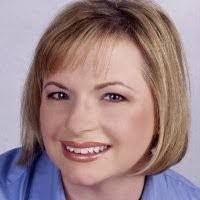 Lisa Lowman's Instagram, Twitter & Facebook