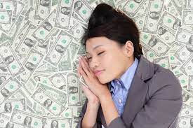 Să îți dai seama cine ești de. Ce InseamnÄƒ Cand Visezi Bani CasÄƒ Si Familie Acasa Eva Ro