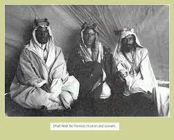 صورة نادرة ل الشيخ ضيف الله بن حميد من اليسارو معه واحد اسمه هوشان وأخر مرافق لهم twitter thread from موروث ip a1 rattibha