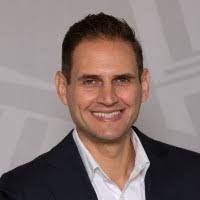 Roberto Jurado's Instagram, Twitter & Facebook