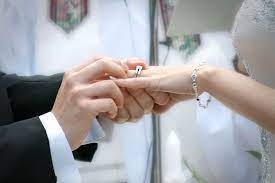 What Do You Do With Your Engagement Ring During The Ceremony Everafterguide Traditional Wedding Vows Wedding Ceremony Traditions Christian Matrimony