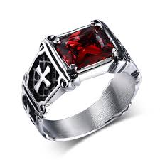 Un bojux fat et un bojux fin ne se portent pas sur les mêmes vêtements. Petite Bague Gothique Unisexe Decoree D Une Pierre Rouge Rectangulaire