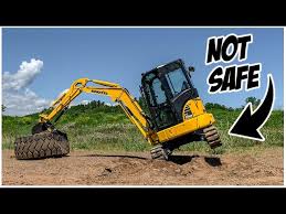 What Not To Do In A Mini Excavator Heavy Equipment Operator Youtube