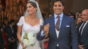 Su casa situada en la isla de vancouver. Las Famosas Peor Vestidas El Dia De Su Boda Lourdes Montes Para Su Enlace Loc Elmundo
