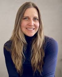 Emilie Kay's Instagram, Twitter & Facebook