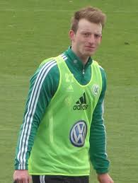 Wolfsburg, 8e du championnat allemand de football, a conclu dimanche le transfert du milieu de terrain kevin pannewitz qui arrive en provenance de l'hansa rostock, dernier du championnat de d2. Arnold Verlangert Pannewitz Vertrag Aufgelost Vfl Wolfsburg