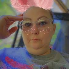 Carla Piper's Instagram, Twitter & Facebook