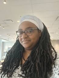 Hi Everyone! I wanted to re-introduce myself since we have so many NEW  members! I'm Kate Turner a Registered Dietitian, Personal Trainer, and  Nutritious Life Certified. Check out my business page LIVE