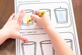 Rainbow Walking Water Science Experiment For Kids Science Experiments Kids Water Science Experiments Science Experiments For Preschoolers