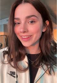 Sophie Albright's Instagram, Twitter & Facebook